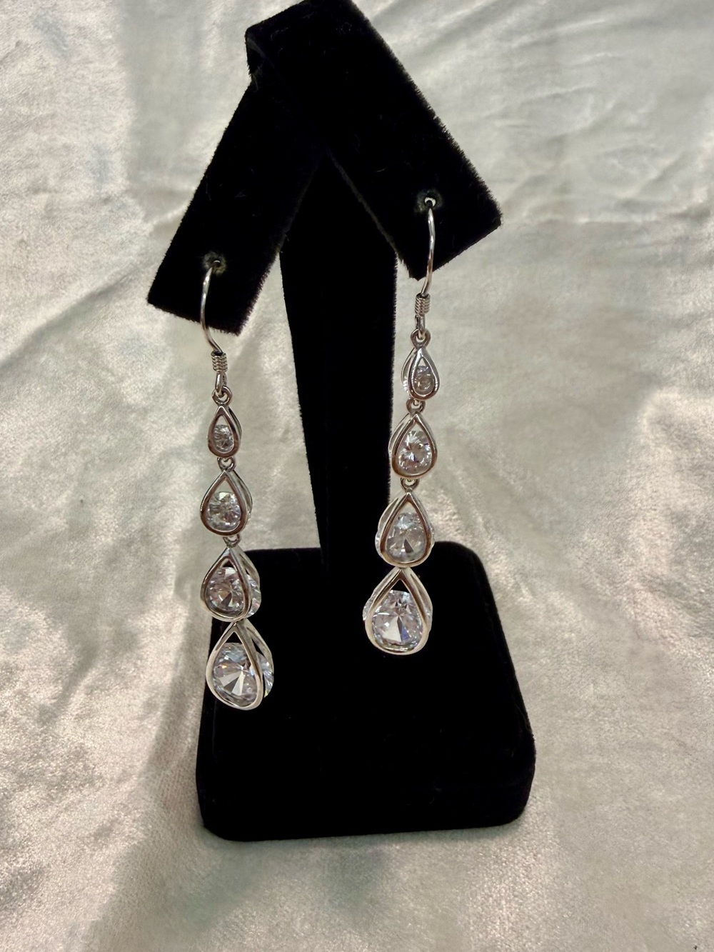 🌸JTV15 - 20.20 CTW Diamond Simulant Rhodium over Sterling Silver Earrintgs🩶🛍️
